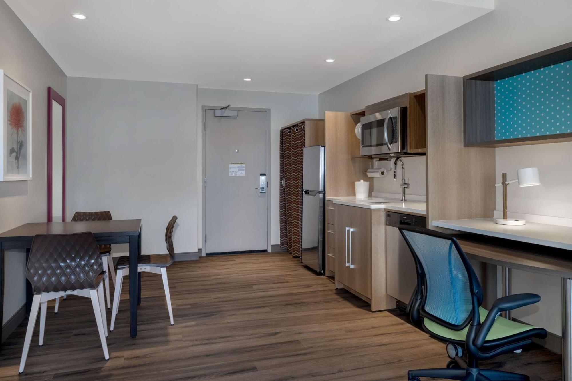Home2 Suites By Hilton Bristol Exterior photo