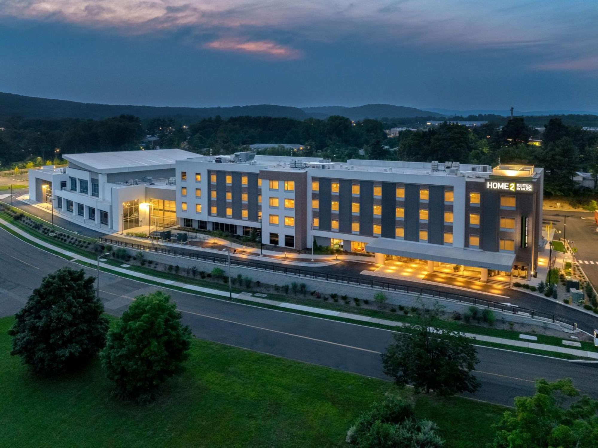 Home2 Suites By Hilton Bristol Exterior photo